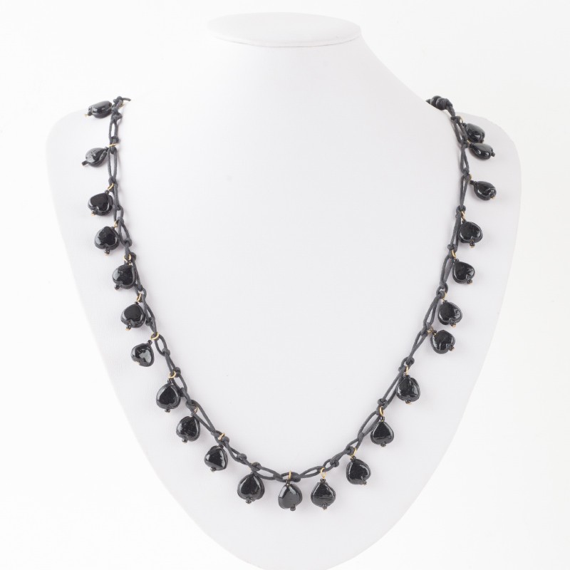 BLACK DANGLING BEAD NECKLACE