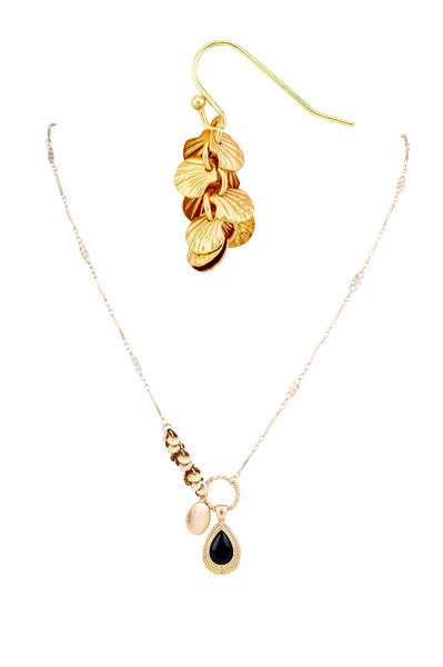 GOLD SHELL/CHARM NECKLACE & EARRING SET