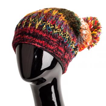 HAT WITH POM POM