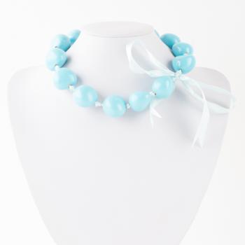 LIGHT BLUE SHORT KUKUI NECKLACE