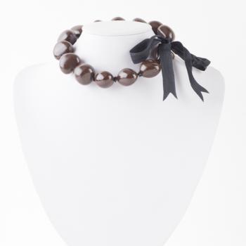 BROWN SHORT KUKUI NECKLACE