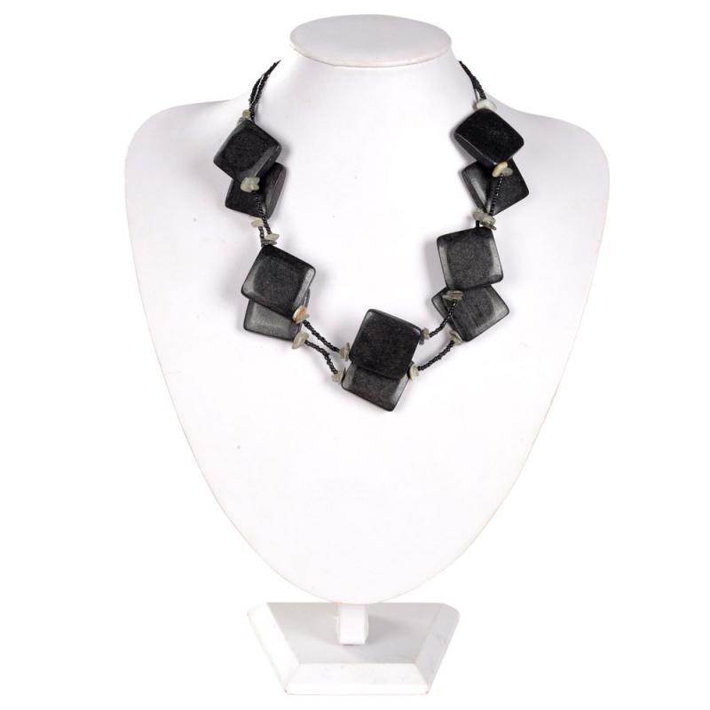 SQUARE WOOD BEAD NECK BLACK