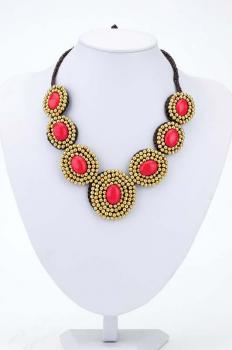 BIB NECKLACE RED BRASS