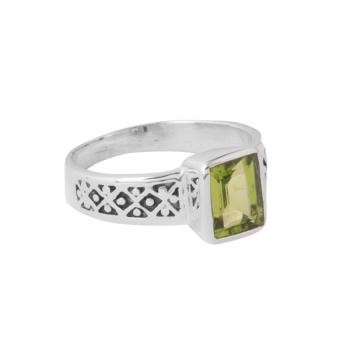 EMERALD CUT PERIDOT RING