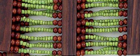 GREEN BEAD & WOOD BUCKLE BELT