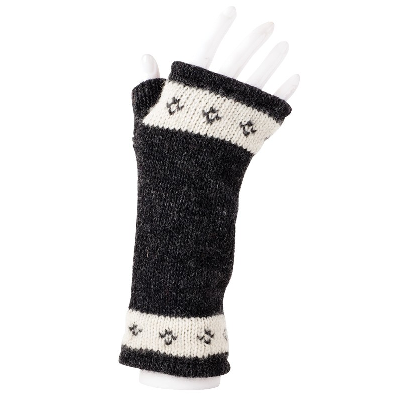 BLACK AND WHITE HANDWARMERS