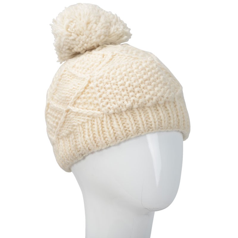 KNIT HAT WITH POM POM