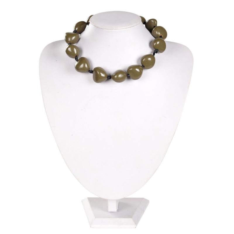 OLIVE SHORT KUKUI NUT NECKLACE