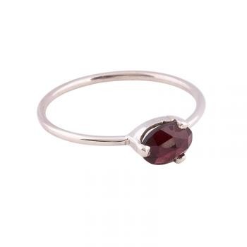 3 PRONG OVAL SOLITAIRE GARNET RING