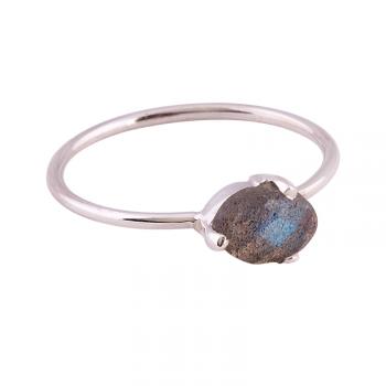3 PRONG OVAL SOLITAIRE LABRADORITE RING