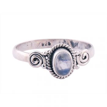 OVAL LEAF SIDE LABRADORITE RING