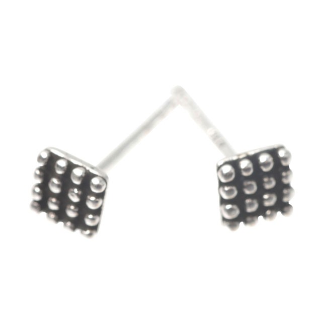 SQUARE WITH DOTS SILVER STUDS